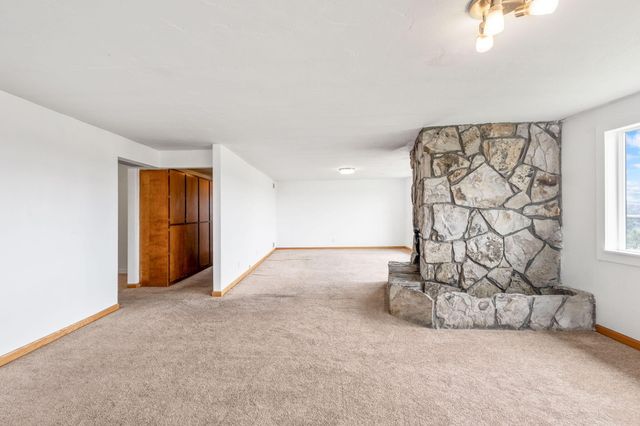 825 NW 3rd Street, Madras, OR 97741
