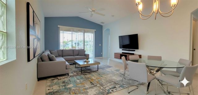 8214 Bellafiore Way, Boynton Beach, FL 33472