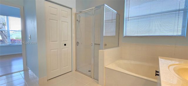 8214 Bellafiore Way, Boynton Beach, FL 33472
