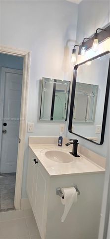 8214 Bellafiore Way, Boynton Beach, FL 33472