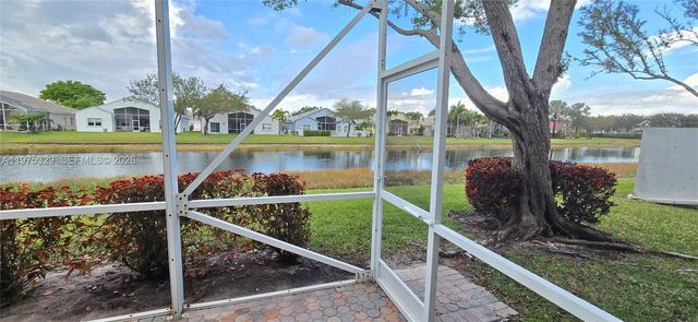 8214 Bellafiore Way, Boynton Beach, FL 33472