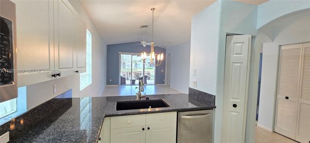 8214 Bellafiore Way, Boynton Beach, FL 33472