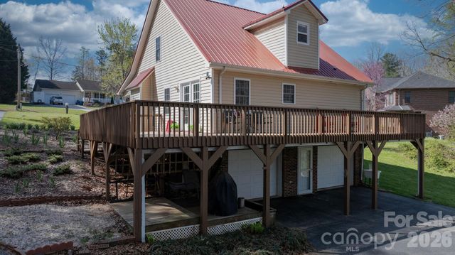 203 Nottingham Drive, Maiden, NC 28650