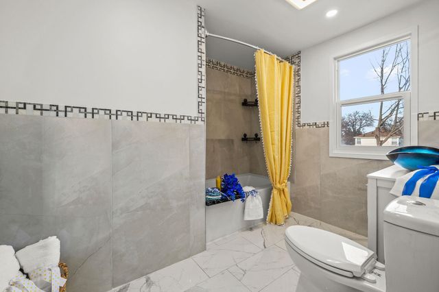 235 Lockwood Street, Saginaw, MI 48602