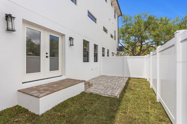 5210 BAYSHORE BOULEVARD 2, Tampa, FL 33611