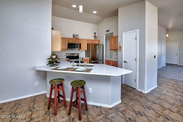 1382 N THUNDER RIDGE Drive, Tucson, AZ 85745