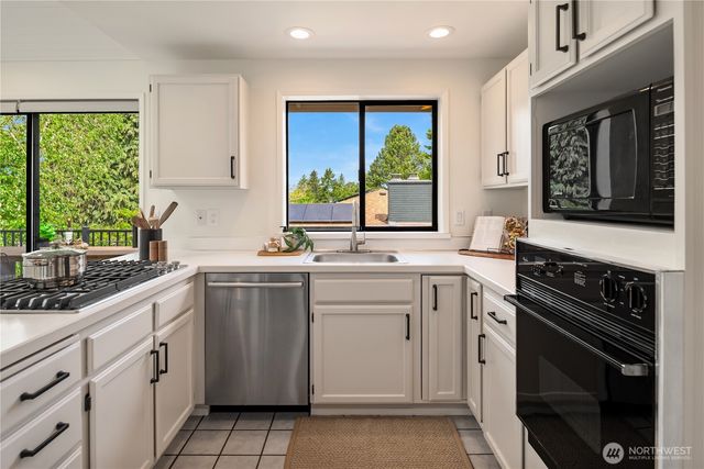 3039 50th Avenue SW, Seattle, WA 98116