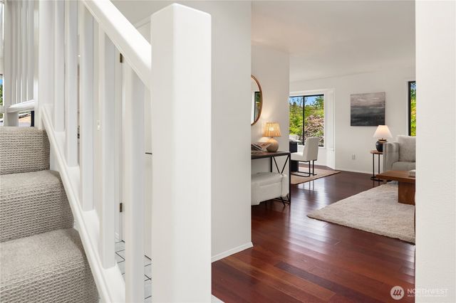 3039 50th Avenue SW, Seattle, WA 98116