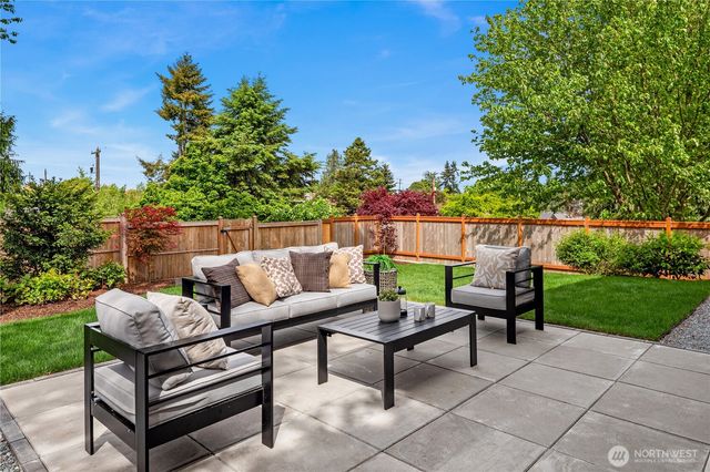 3039 50th Avenue SW, Seattle, WA 98116