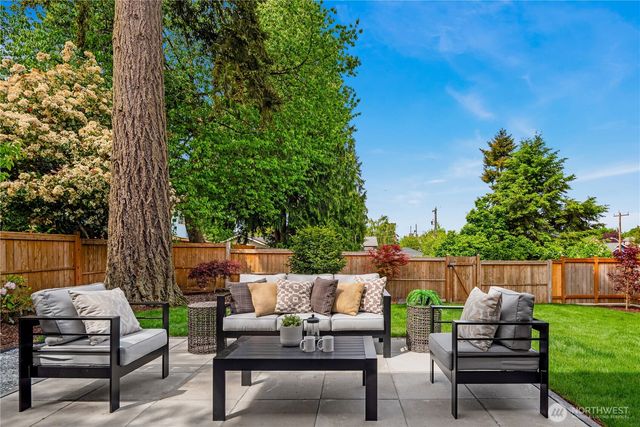 3039 50th Avenue SW, Seattle, WA 98116