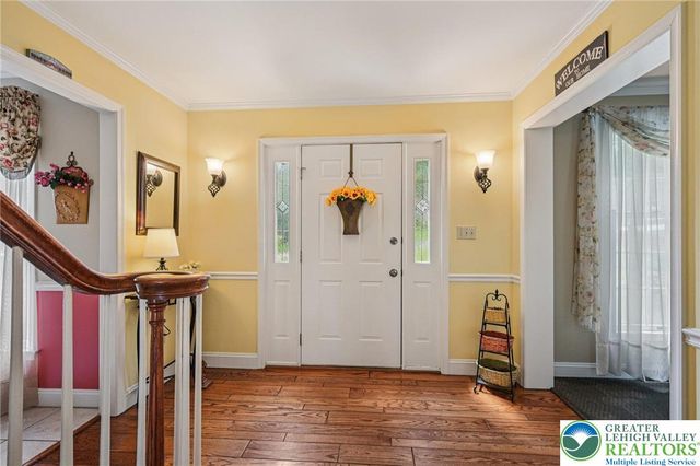 1325 Wynewood Road, South Whitehall Twp, PA 18069