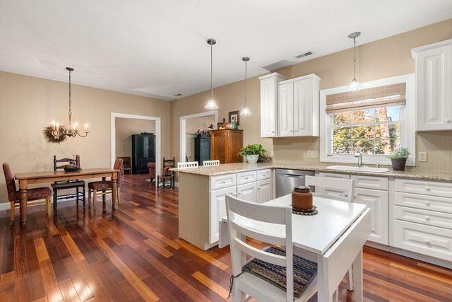 26 Fagan 26, Uxbridge, MA 01569