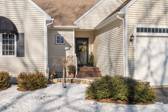 26 Fagan 26, Uxbridge, MA 01569