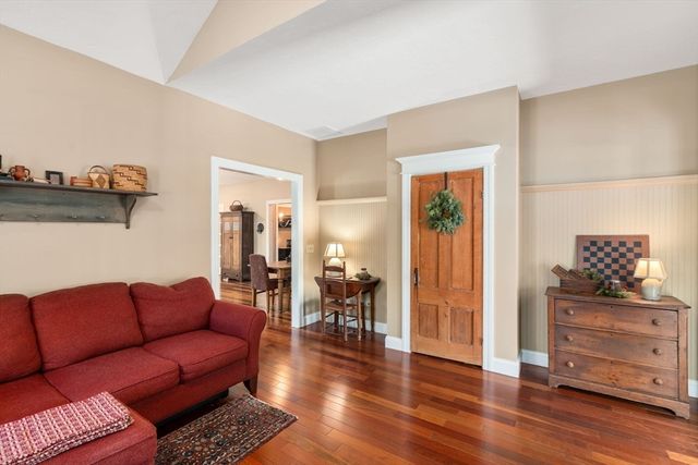 26 Fagan 26, Uxbridge, MA 01569