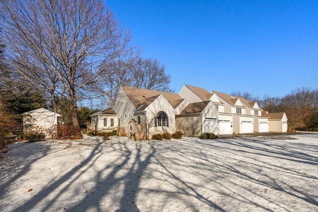 26 Fagan 26, Uxbridge, MA 01569