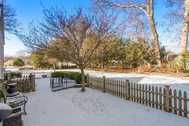 26 Fagan 26, Uxbridge, MA 01569