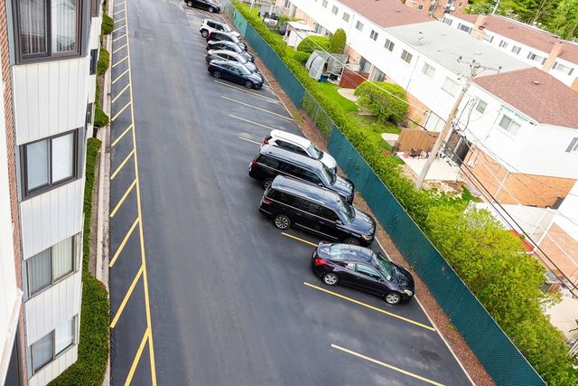 5500 Lincoln Avenue 510-E, Morton Grove, IL 60053