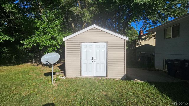 3024 Raskob Street, Flint, MI 48504