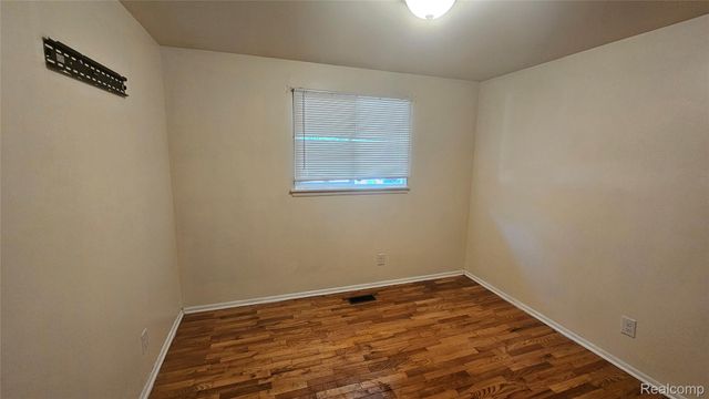 3024 Raskob Street, Flint, MI 48504