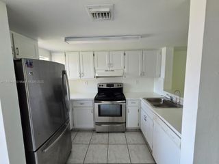 2500 NW 28th St 708-7, Miami, FL 33142