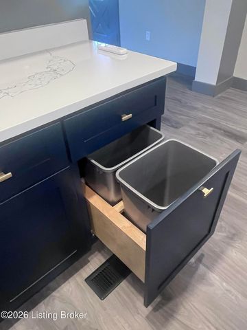 1057 Robin Rd, Radcliff, KY 40160