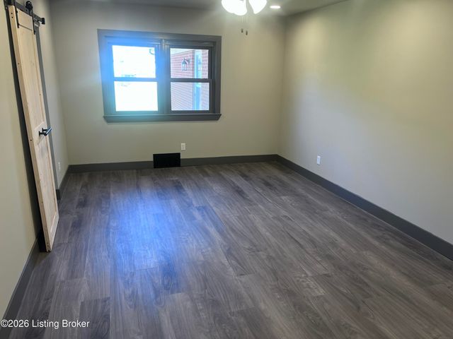 1057 Robin Rd, Radcliff, KY 40160