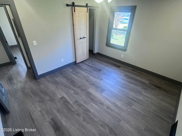 1057 Robin Rd, Radcliff, KY 40160