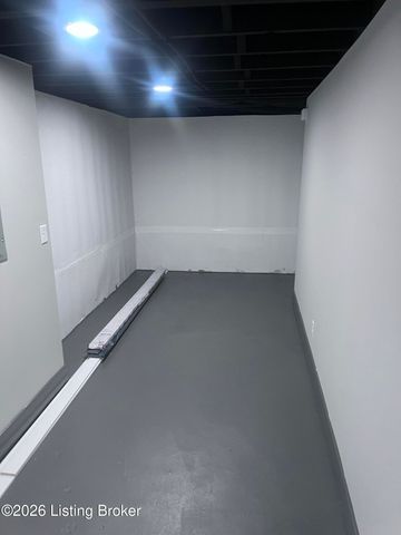 1057 Robin Rd, Radcliff, KY 40160