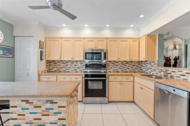 6101 34TH STREET W 2B, Bradenton, FL 34210