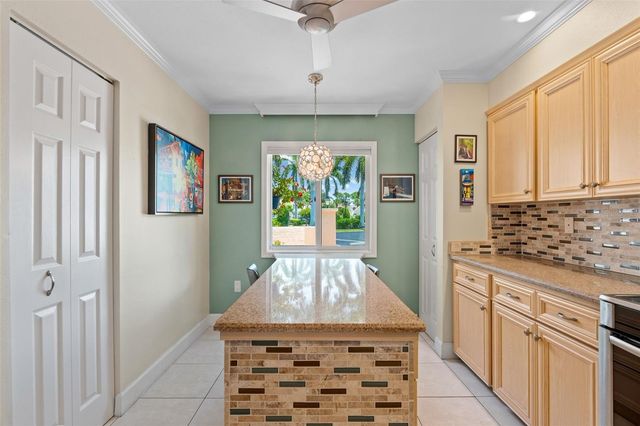 6101 34TH STREET W 2B, Bradenton, FL 34210