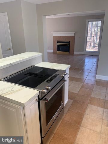 203 NOTTINGHAM RD, Louisa, VA 23093