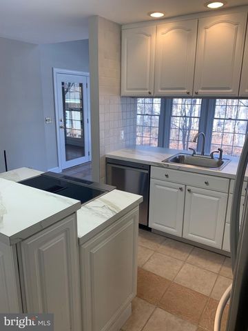 203 NOTTINGHAM RD, Louisa, VA 23093