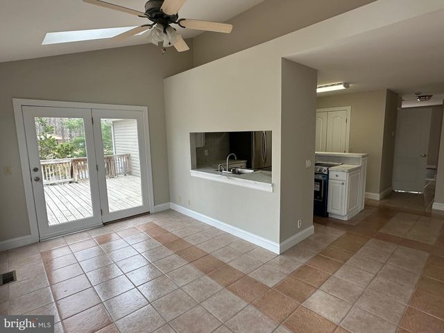 203 NOTTINGHAM RD, Louisa, VA 23093