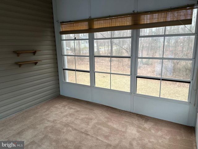 203 NOTTINGHAM RD, Louisa, VA 23093