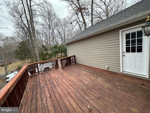 203 NOTTINGHAM RD, Louisa, VA 23093