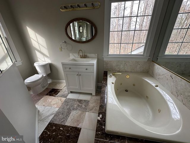 203 NOTTINGHAM RD, Louisa, VA 23093