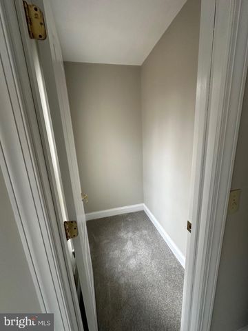 203 NOTTINGHAM RD, Louisa, VA 23093