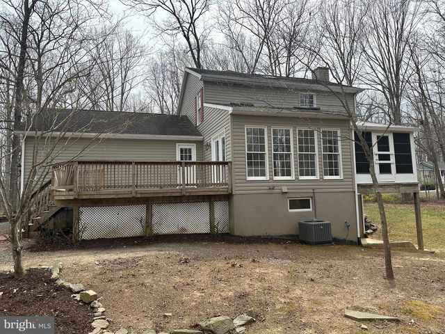 203 NOTTINGHAM RD, Louisa, VA 23093