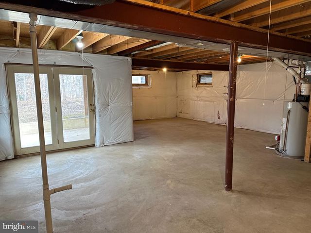 203 NOTTINGHAM RD, Louisa, VA 23093