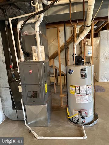 203 NOTTINGHAM RD, Louisa, VA 23093