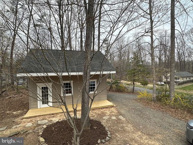 203 NOTTINGHAM RD, Louisa, VA 23093