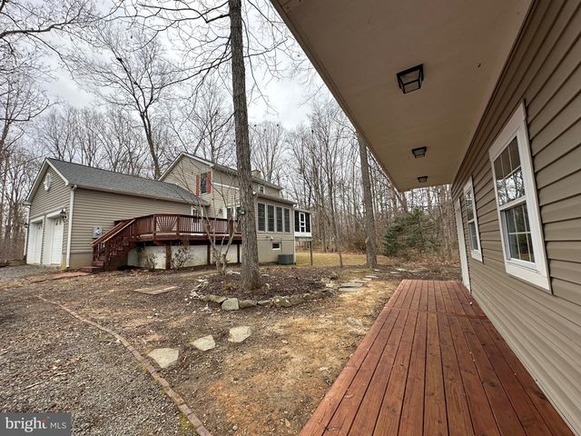 203 NOTTINGHAM RD, Louisa, VA 23093