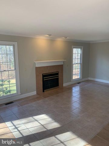 203 NOTTINGHAM RD, Louisa, VA 23093