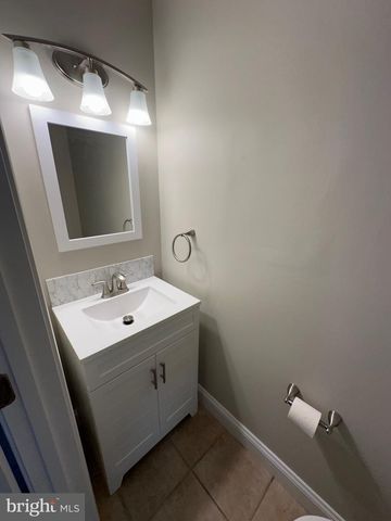 203 NOTTINGHAM RD, Louisa, VA 23093