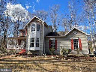 203 NOTTINGHAM RD, Louisa, VA 23093