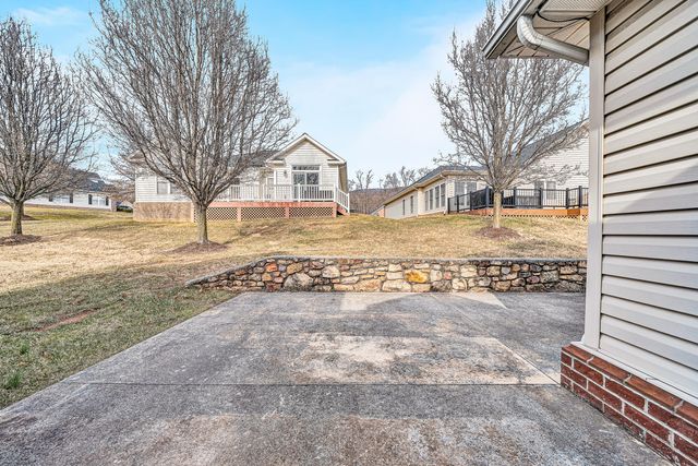 1610 Cascades CT, Salem, VA 24153