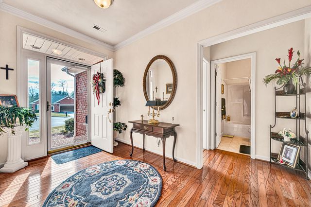 1610 Cascades CT, Salem, VA 24153