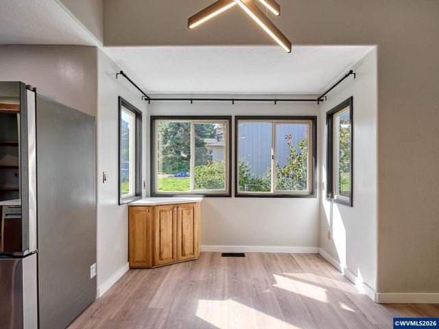 2257 Hemlock Ct NW, Salem, OR 97304