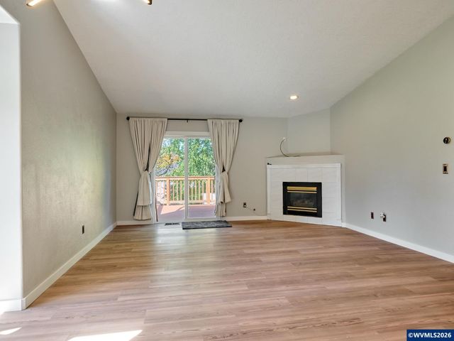 2257 Hemlock Ct NW, Salem, OR 97304