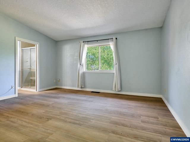 2257 Hemlock Ct NW, Salem, OR 97304